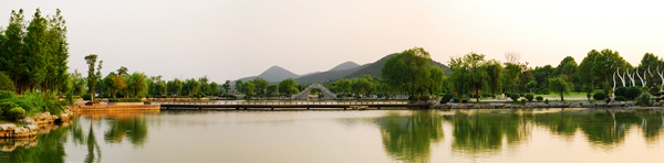 云龍湖沙月島（段素峰 攝）